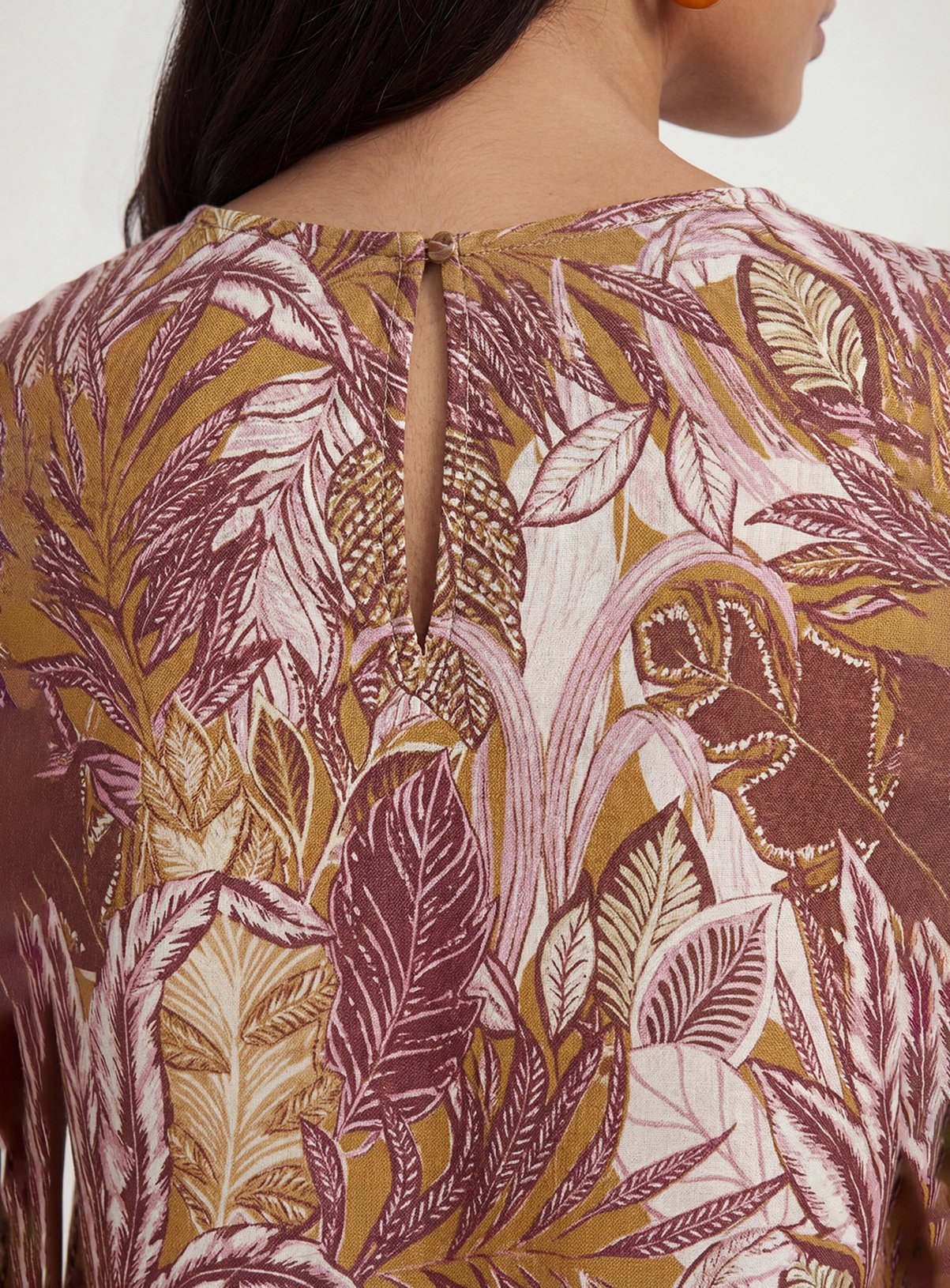 WALLIS Tropical Print Sleeveless Top 8 - Image 4 thumbnail
