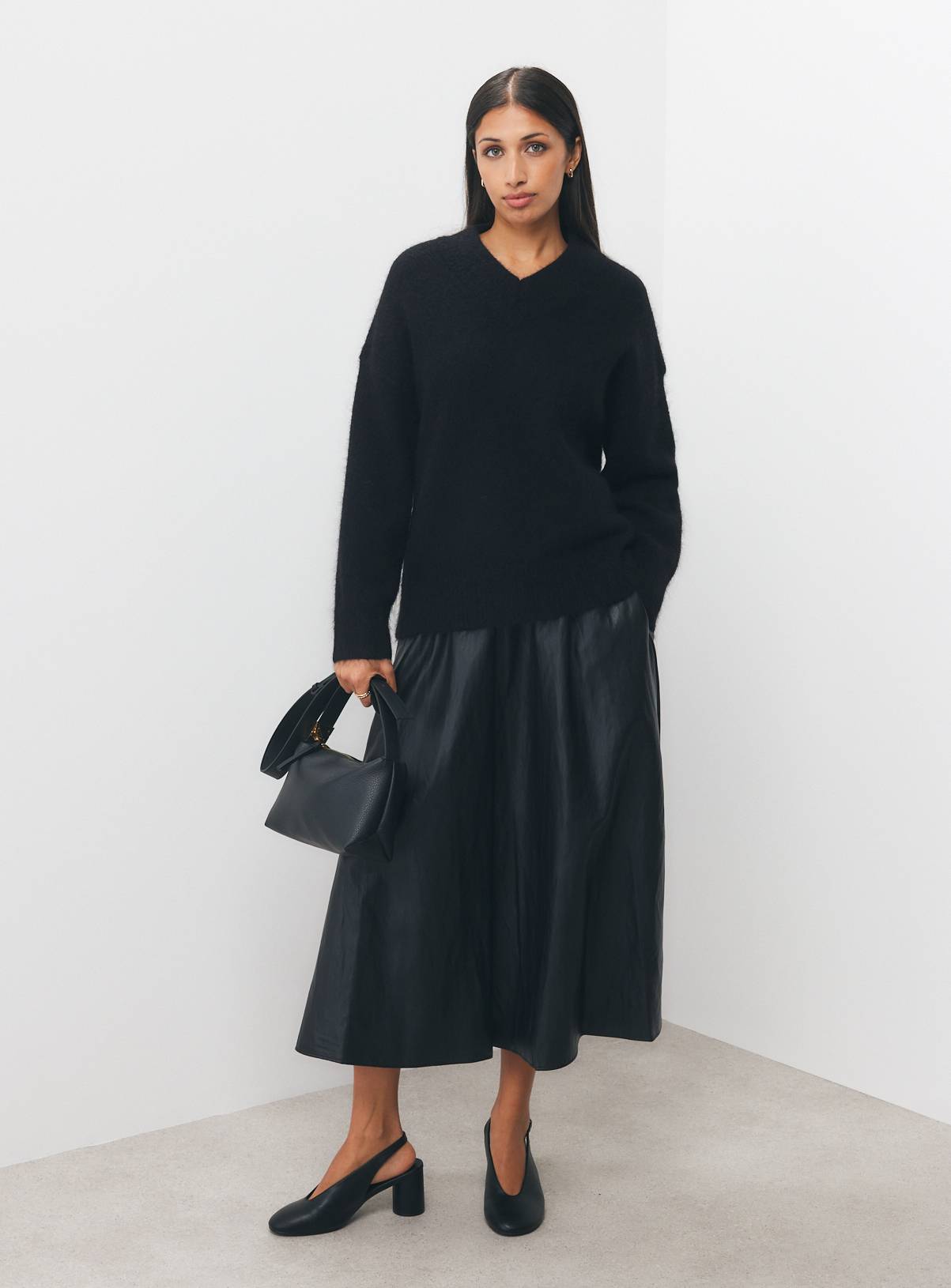 Black Mohair-Blend V-Neck Jumper XL - Image 3