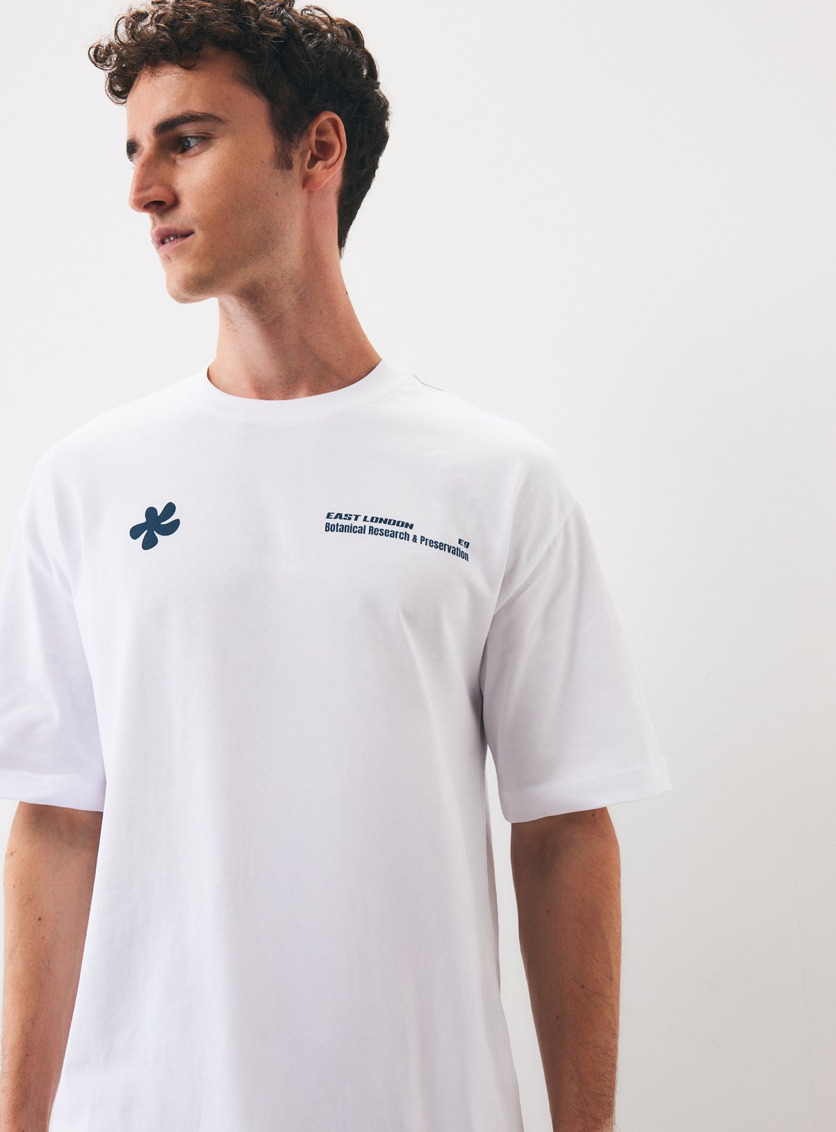 White Botanical Print Relaxed Fit T-Shirt L - Image 2 thumbnail
