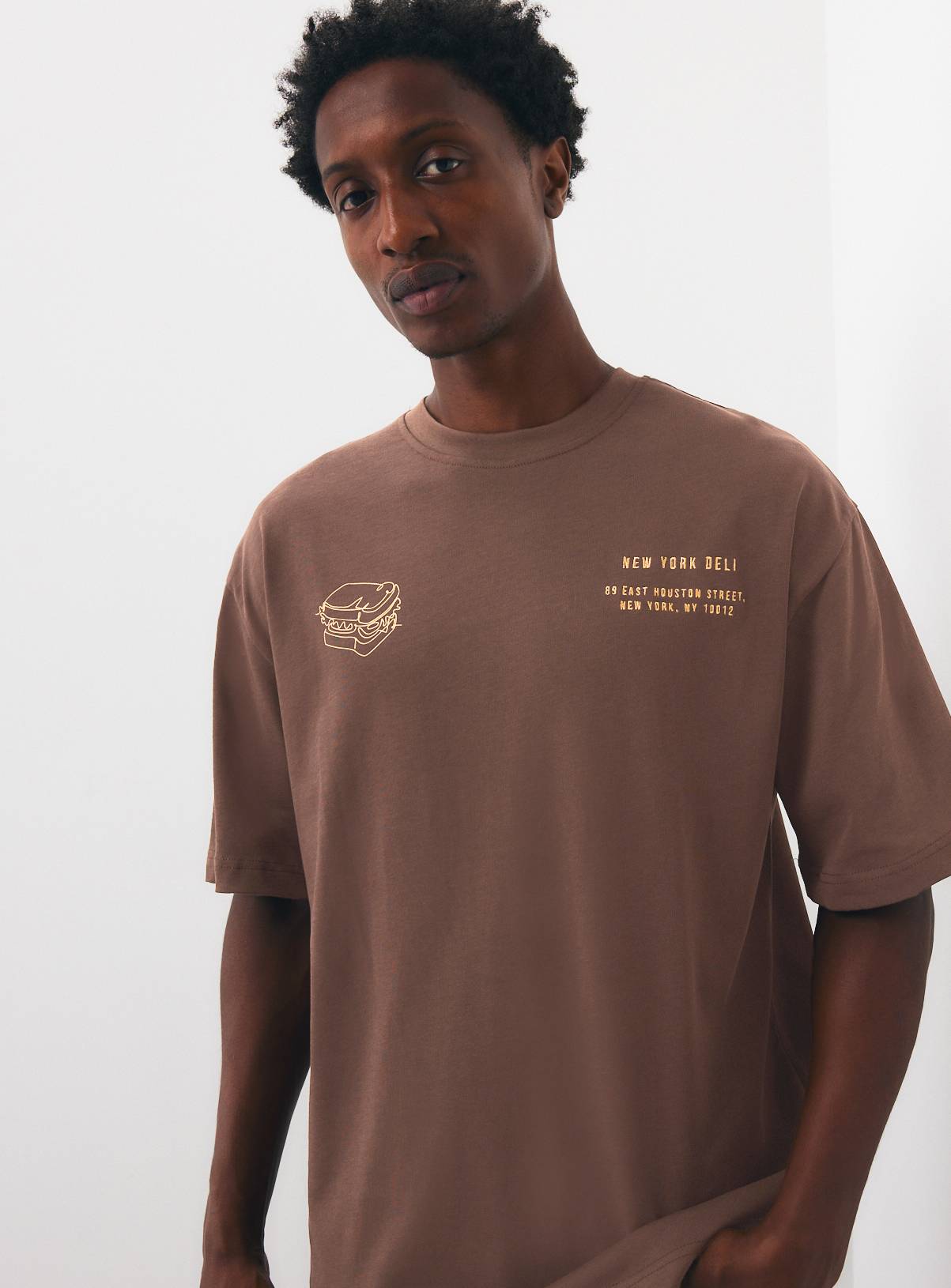 Brown New York Deli Graphic T-Shirt M - Image 1