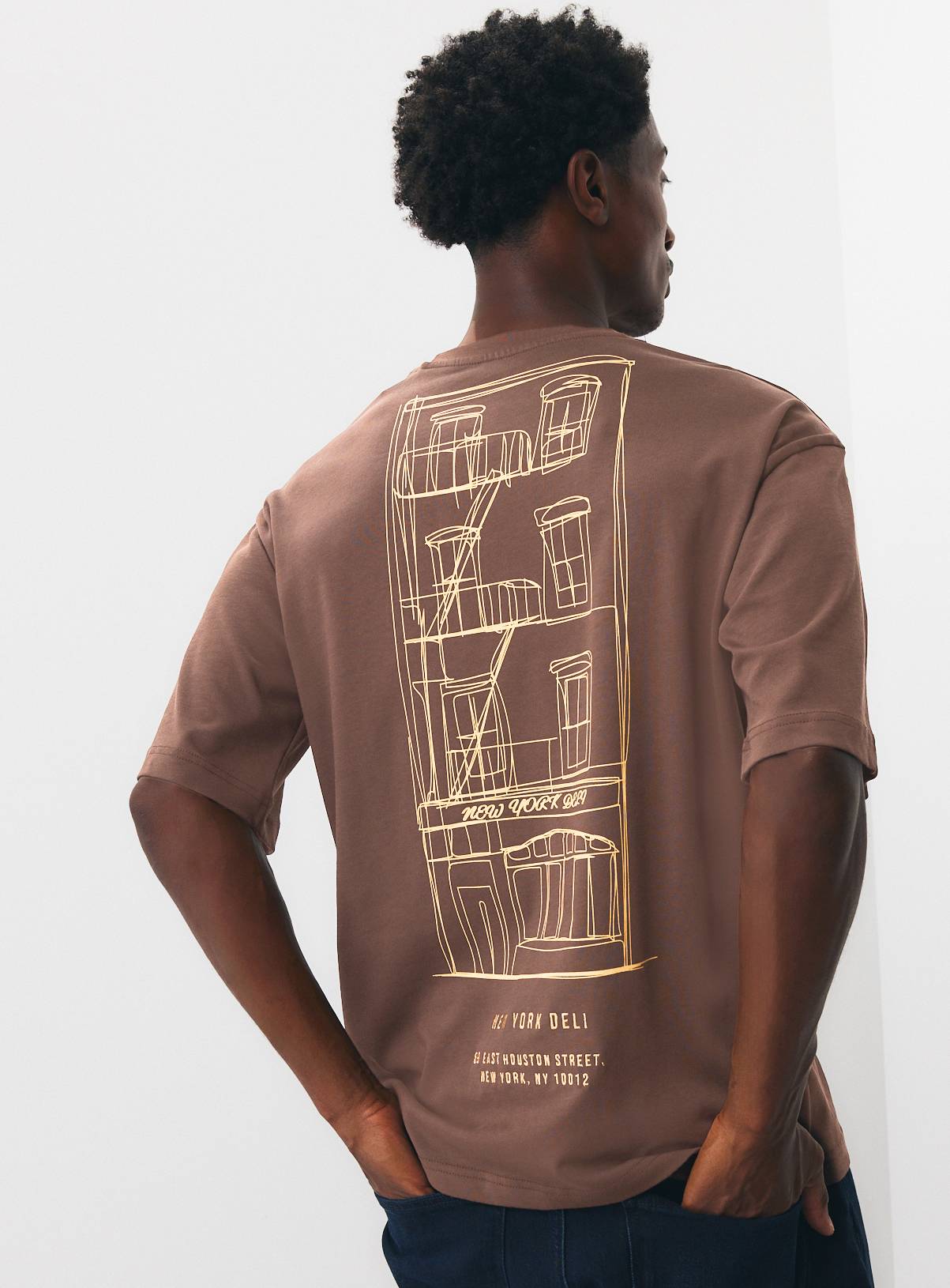 Brown New York Deli Graphic T-Shirt M - Image 2