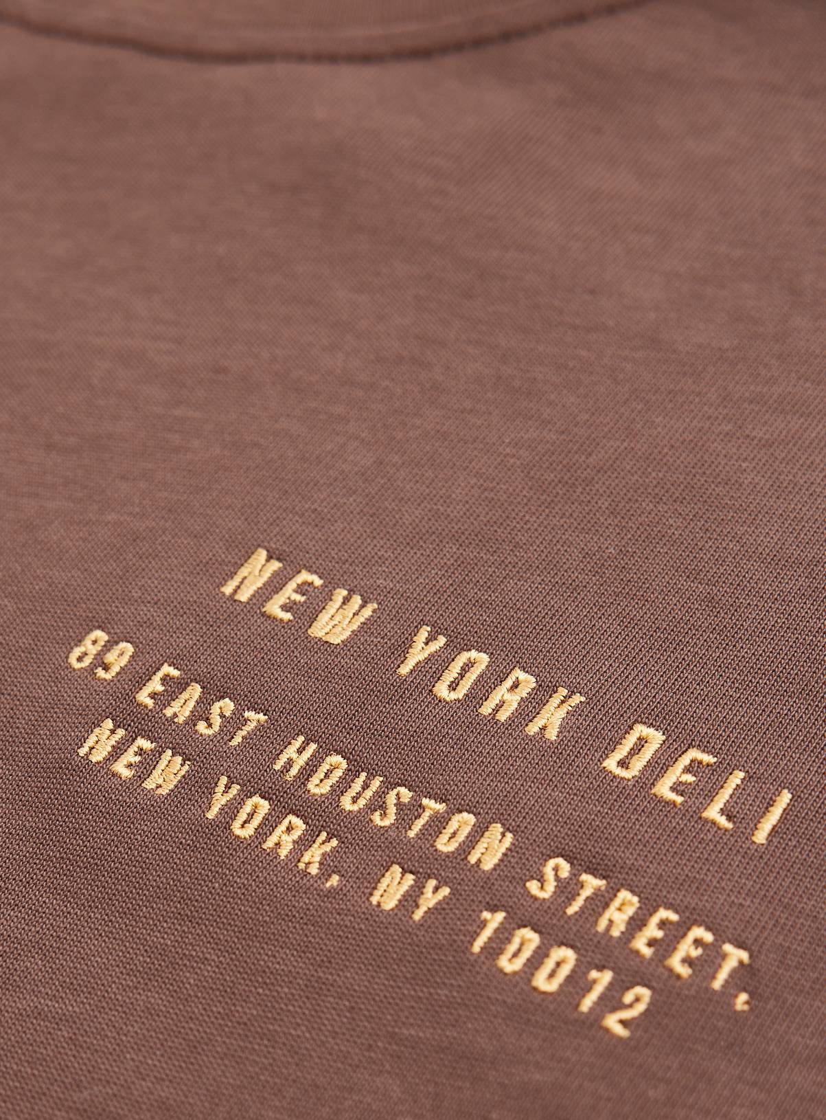 Brown New York Deli Graphic T-Shirt M - Image 5