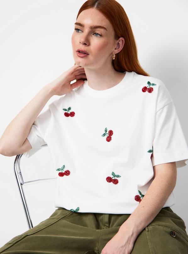 White Cherry Embellished Boxy Fit T-Shirt S