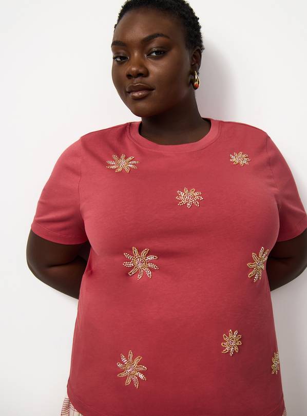 Red Sun Embellished Regular Fit Short Sleeve T-Shirt 14