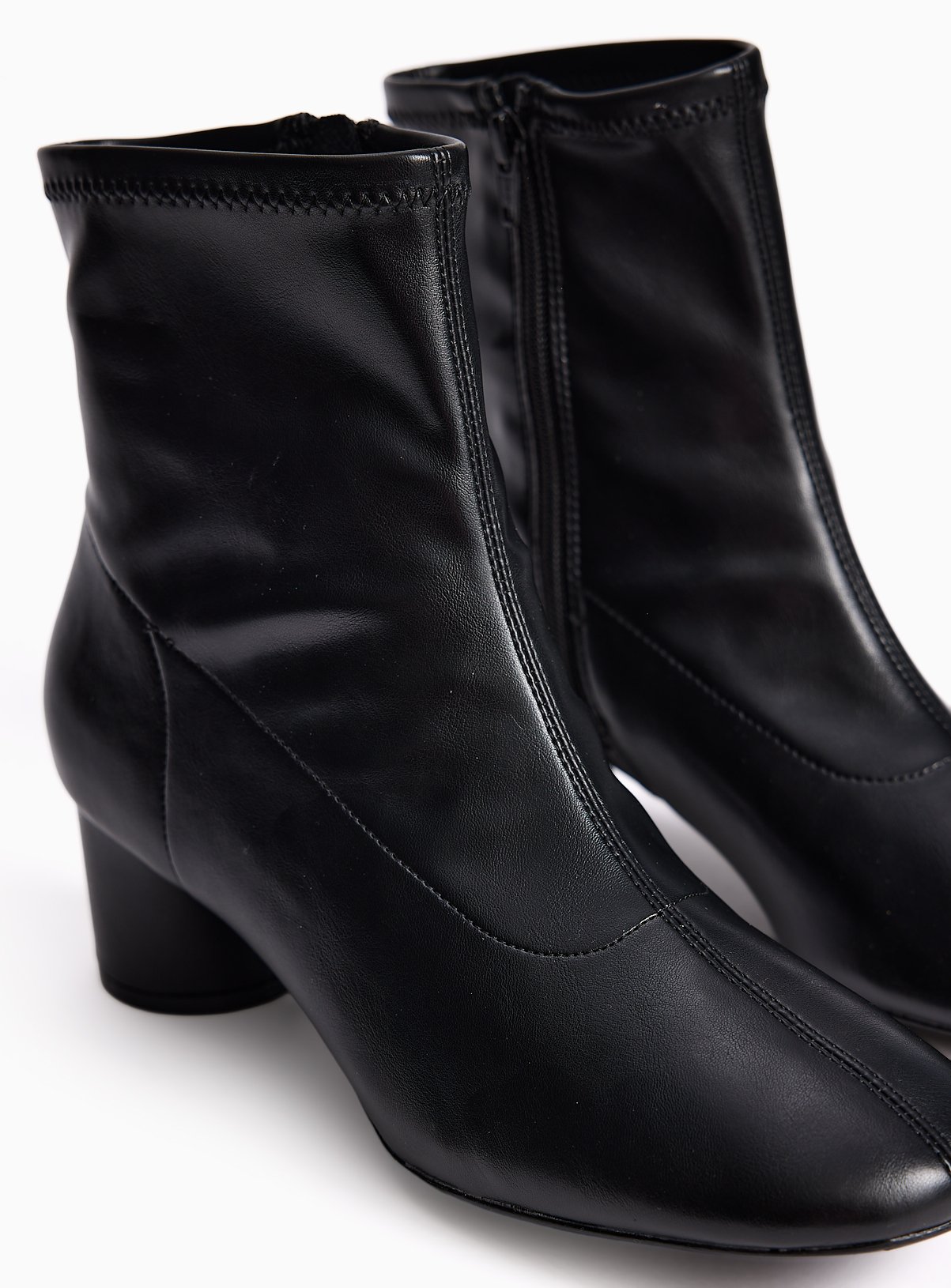Swung Toe Cylinder Heel Boots 7 - Image 2 thumbnail