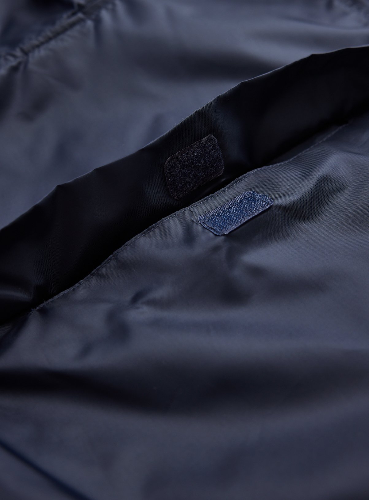 Navy Packaway Rain Mac 9-10 years - Image 3 thumbnail