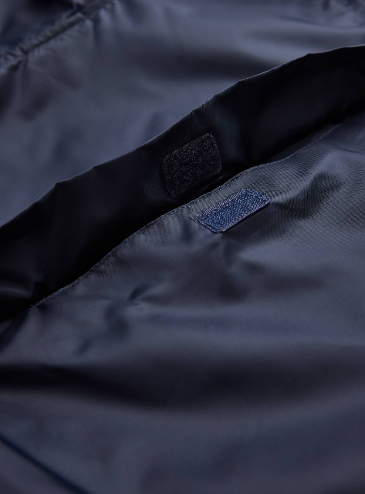 Navy Packaway Rain Mac 9-10 years - Image 3