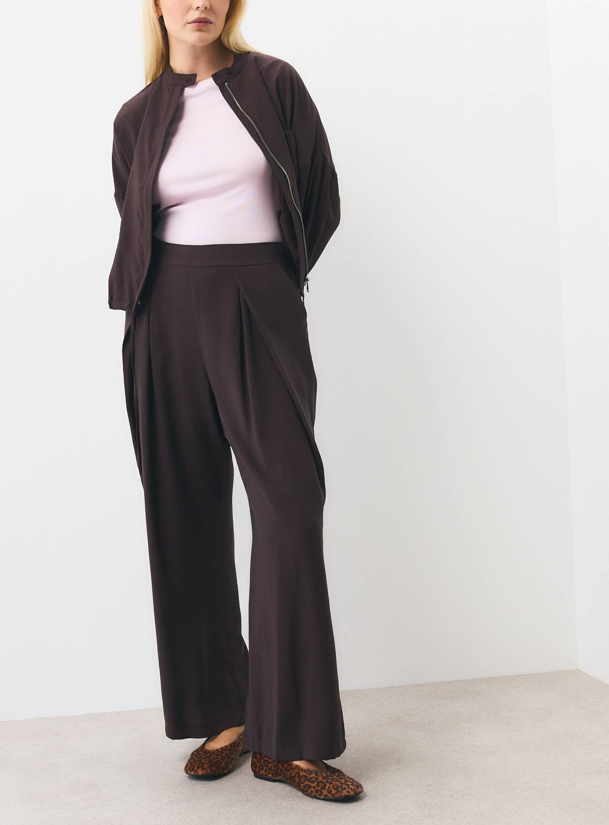 Brown Wide Leg Pleated Trousers 12 - Image 1