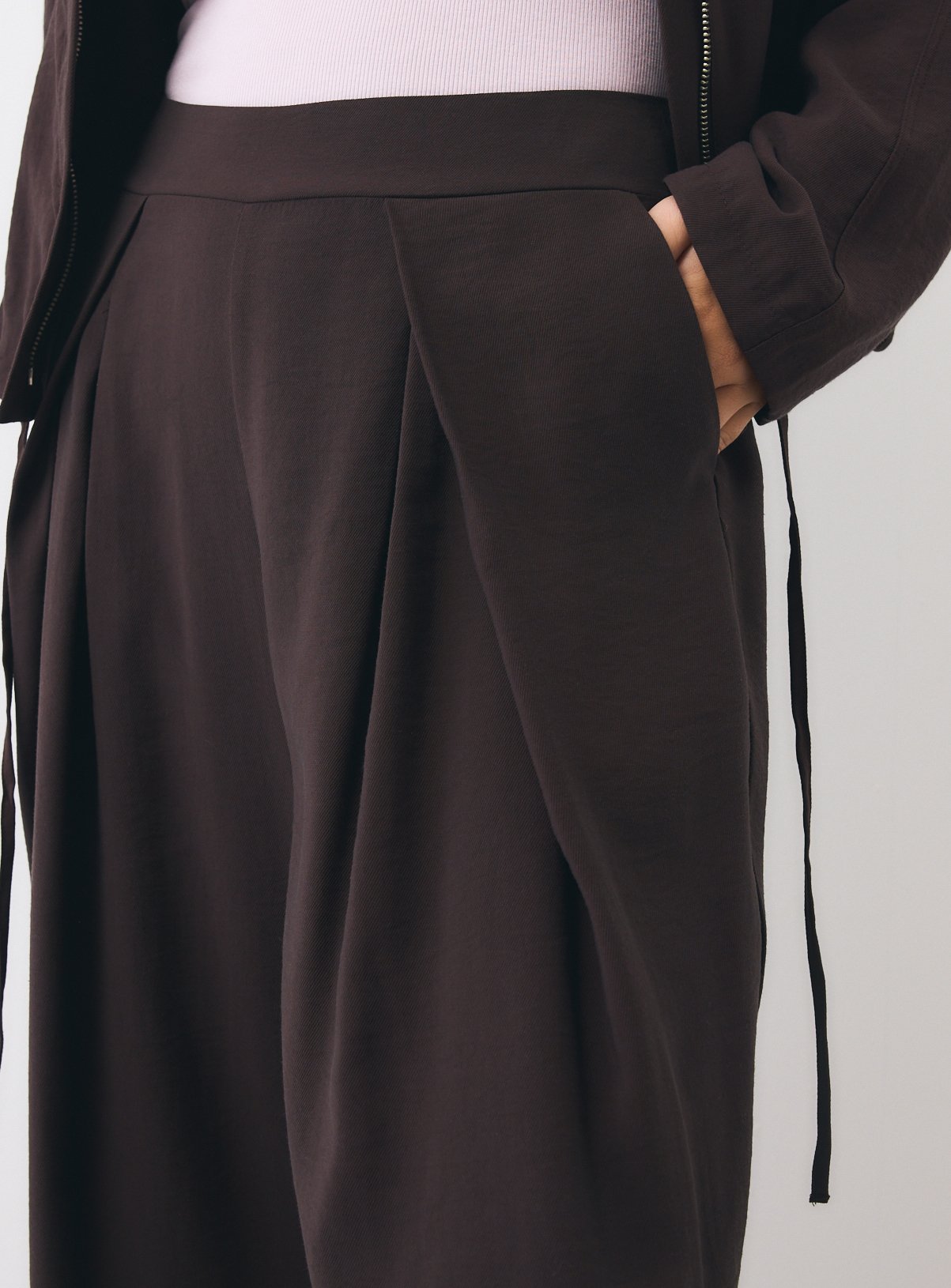 Brown Wide Leg Pleated Trousers 12 - Image 3 thumbnail
