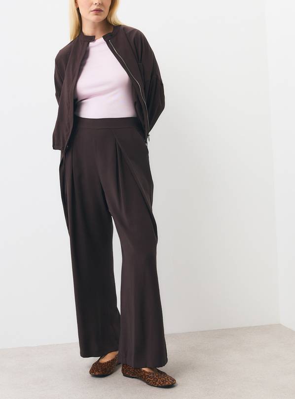Brown Wide Leg Pleated Trousers 14