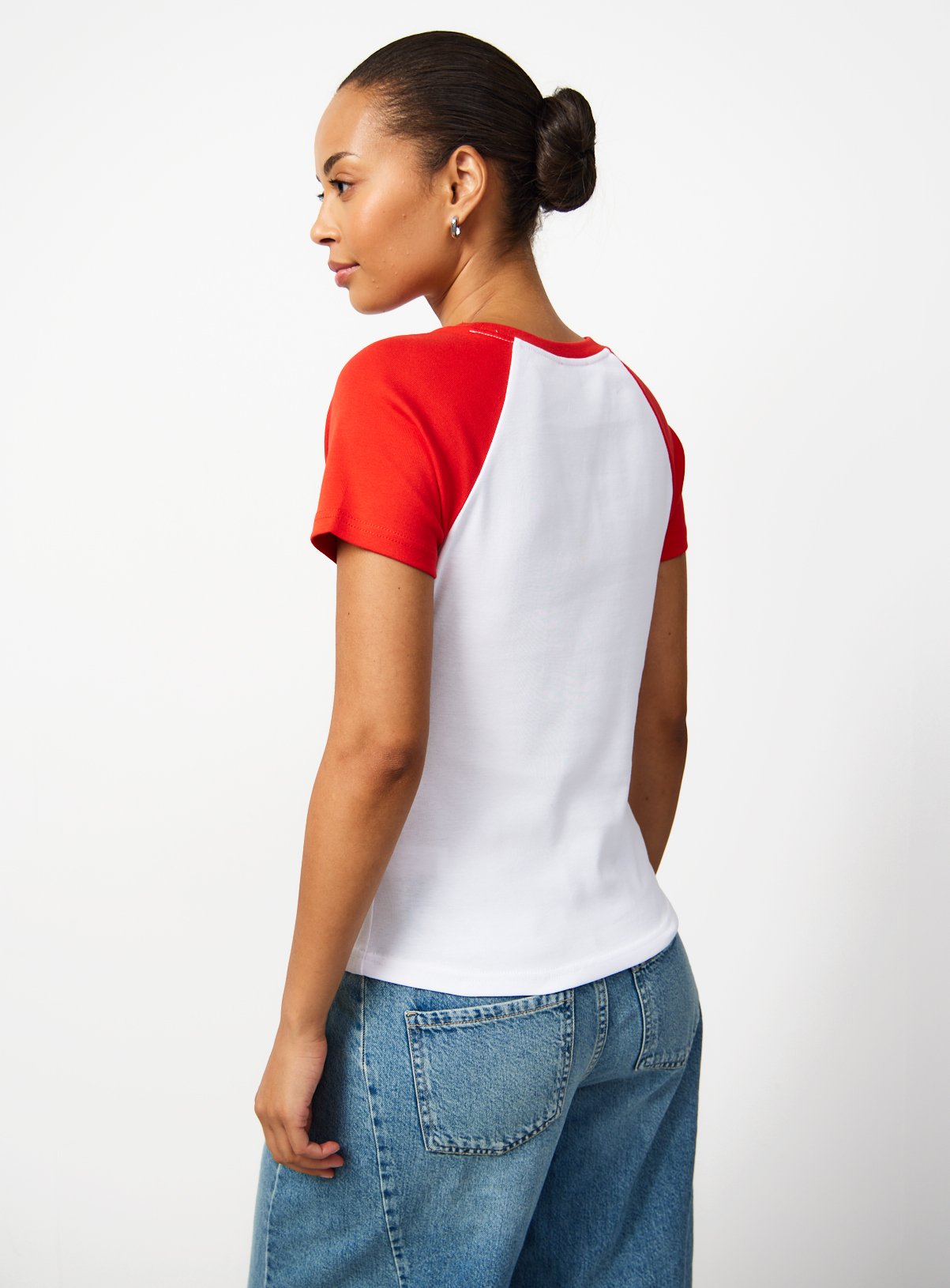 Red Montmartre Raglan T-Shirt 6 - Image 4 thumbnail