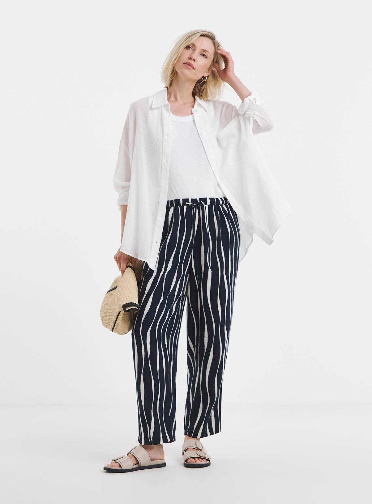 JD WILLIAMS Linen Mix Barrel Trousers 12 - Image 3