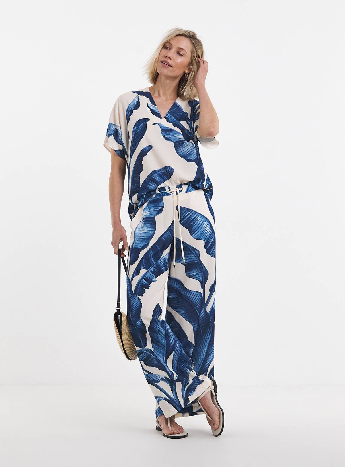 JD WILLIAMS Blue Print Wide Leg Trouser Co-Ord 14 - Image 2