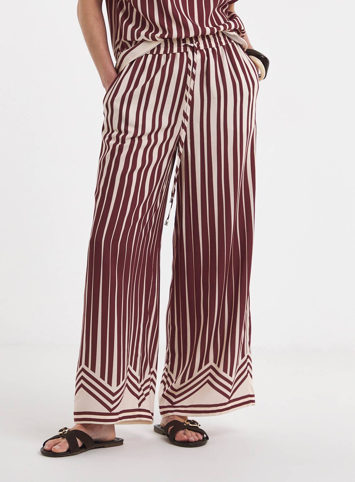 JD WILLIAMS Printed Wide Leg Trouser 22 - Image 1