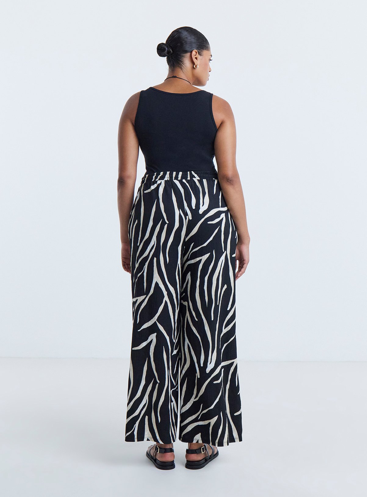 SIMPLY BE Zebra Textured Waffle Wide Leg Trouser Black & White 30 - Image 2 thumbnail