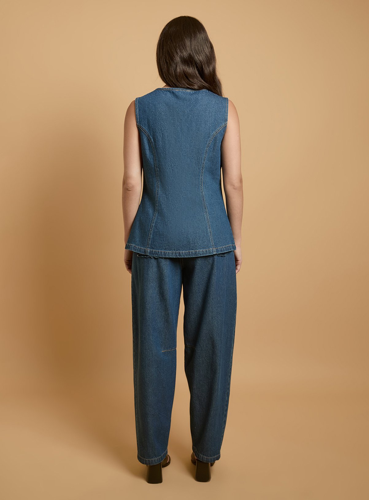 OASIS Scallop Pocket Barrel Leg Jean 8 - Image 3 thumbnail