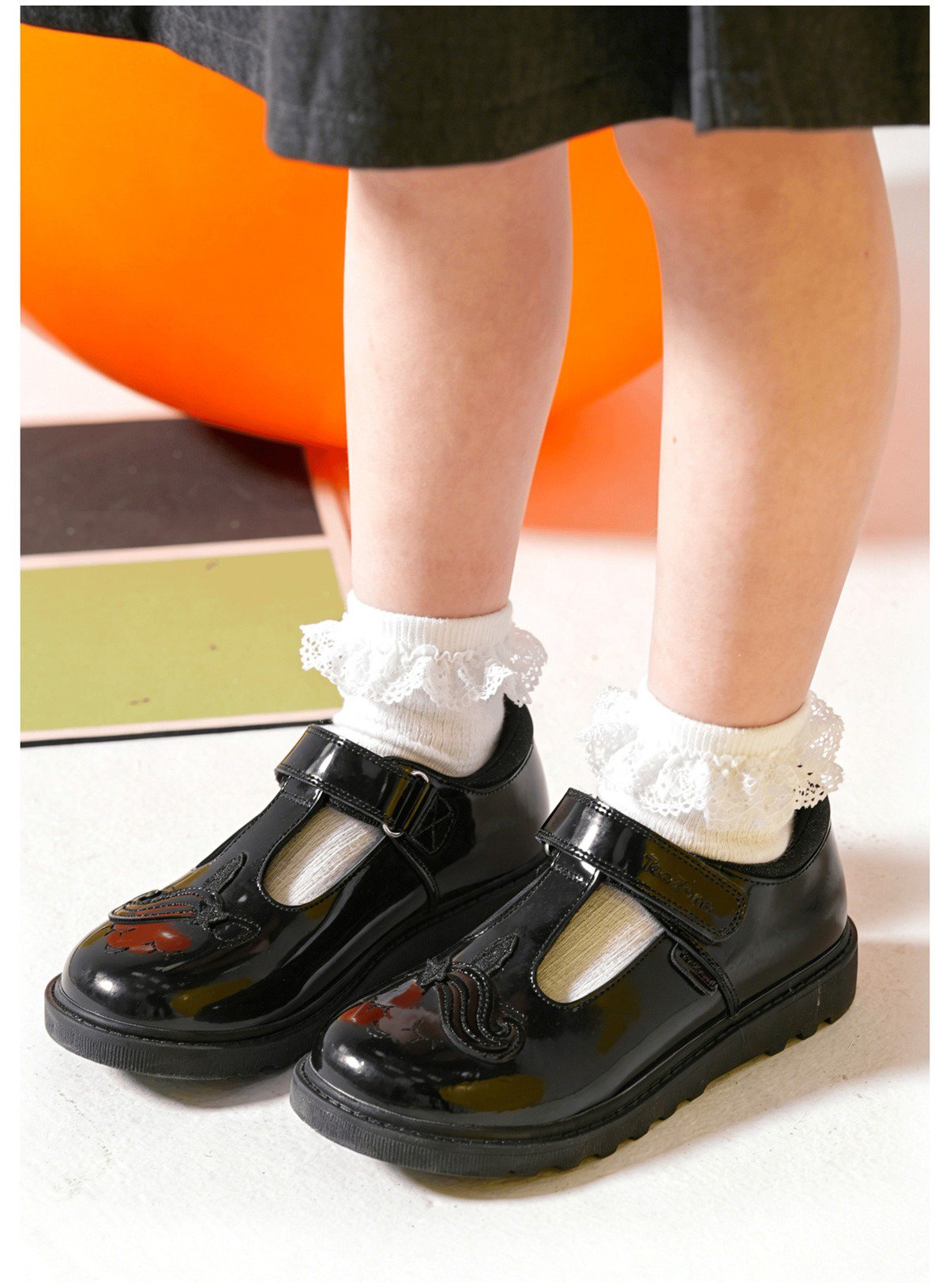 TOEZONE Matilda Girls Patent Leather Unicorn Rip Tape School Shoes 10 Infant - Image 4 thumbnail