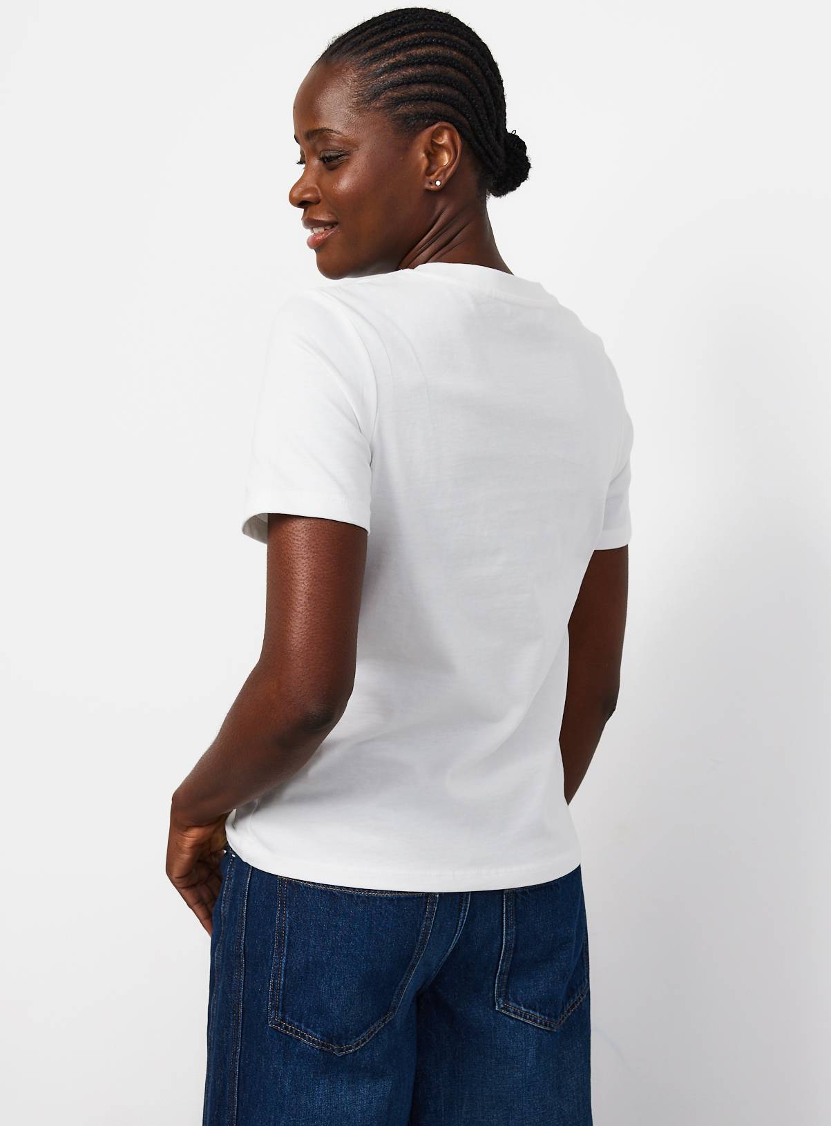 White Bow Appliqué Regular Fit T-Shirt 8 - Image 4