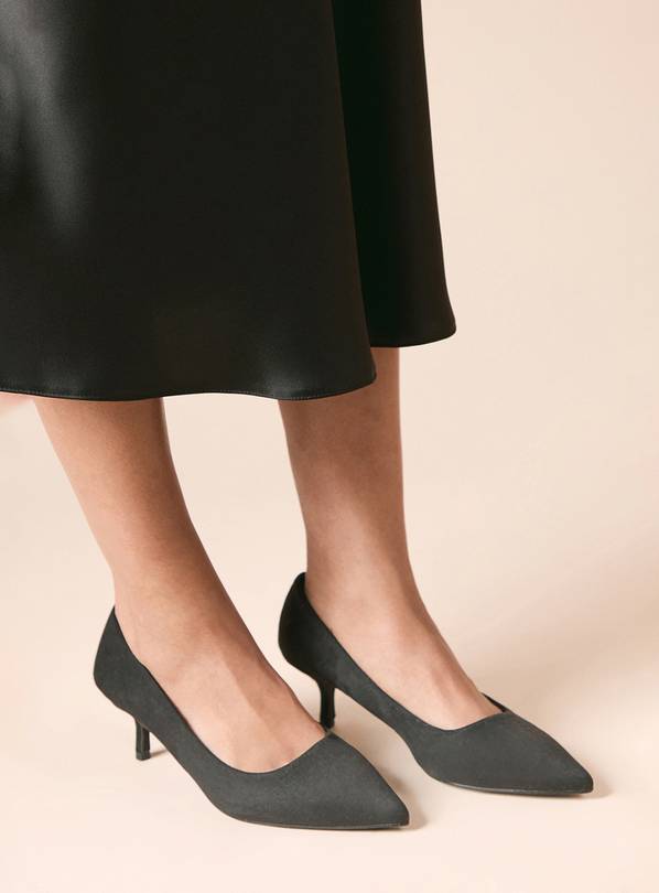 DOROTHY PERKINS Wide Fit Dove Faux Suede Kitten Heel Court Shoes 5