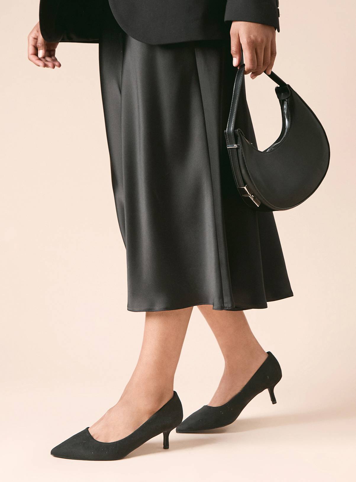 DOROTHY PERKINS Wide Fit Dove Faux Suede Kitten Heel Court Shoes Black 5 - Image 2