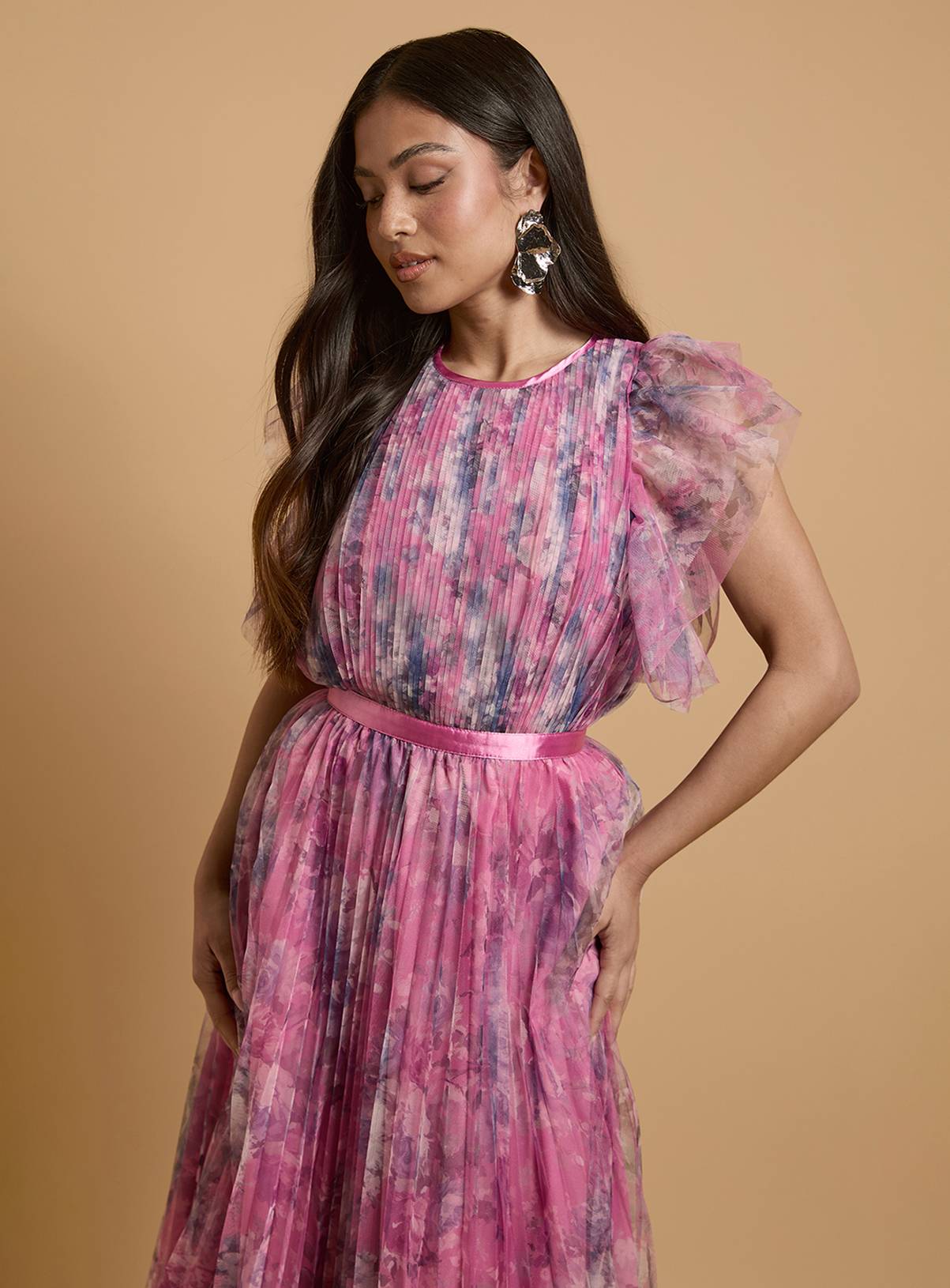 OASIS Petite Printed Pleated Mesh Midi Dress with Flutter Sleeve 18 - Image 2