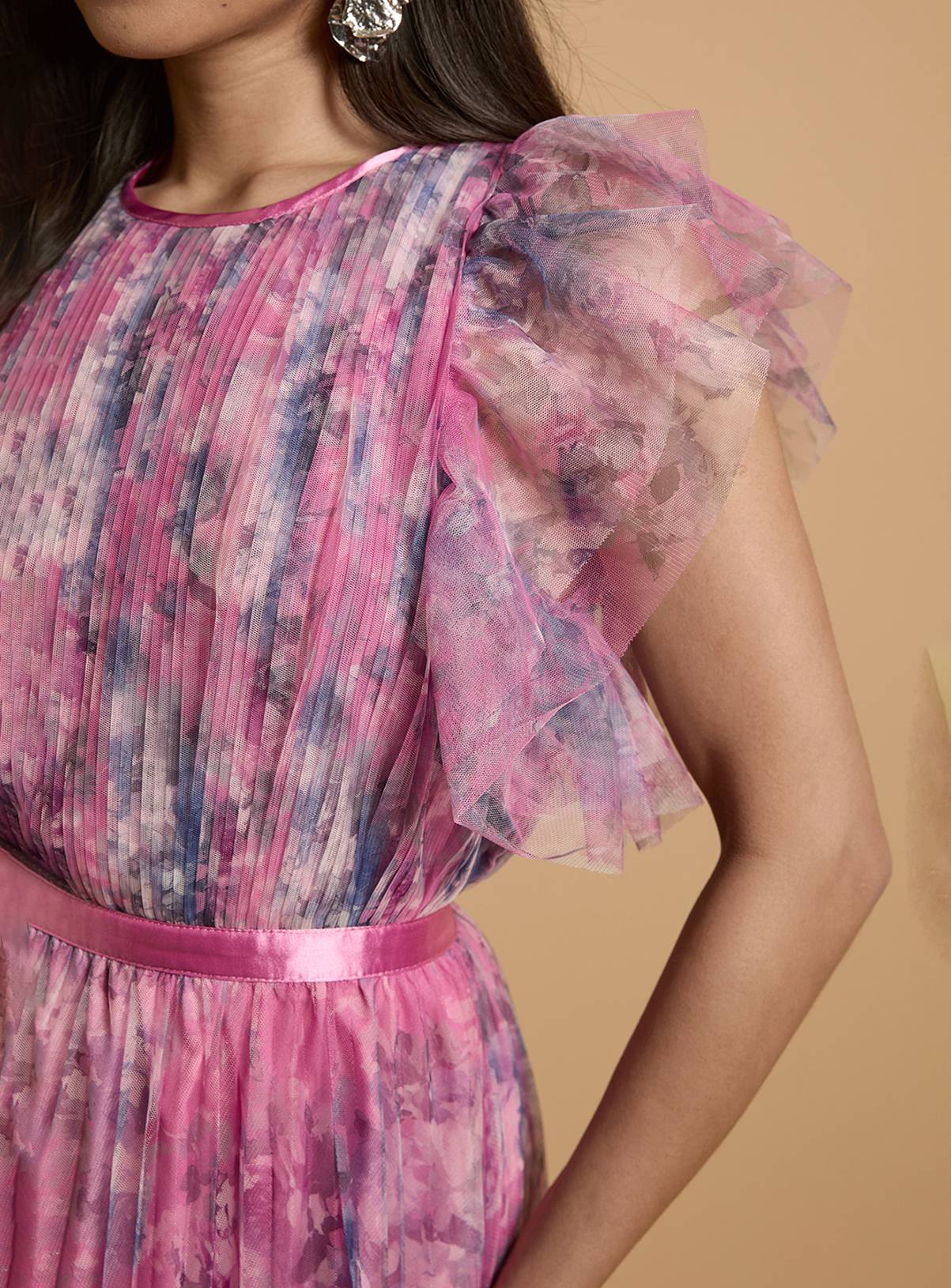 OASIS Petite Printed Pleated Mesh Midi Dress with Flutter Sleeve 18 - Image 4