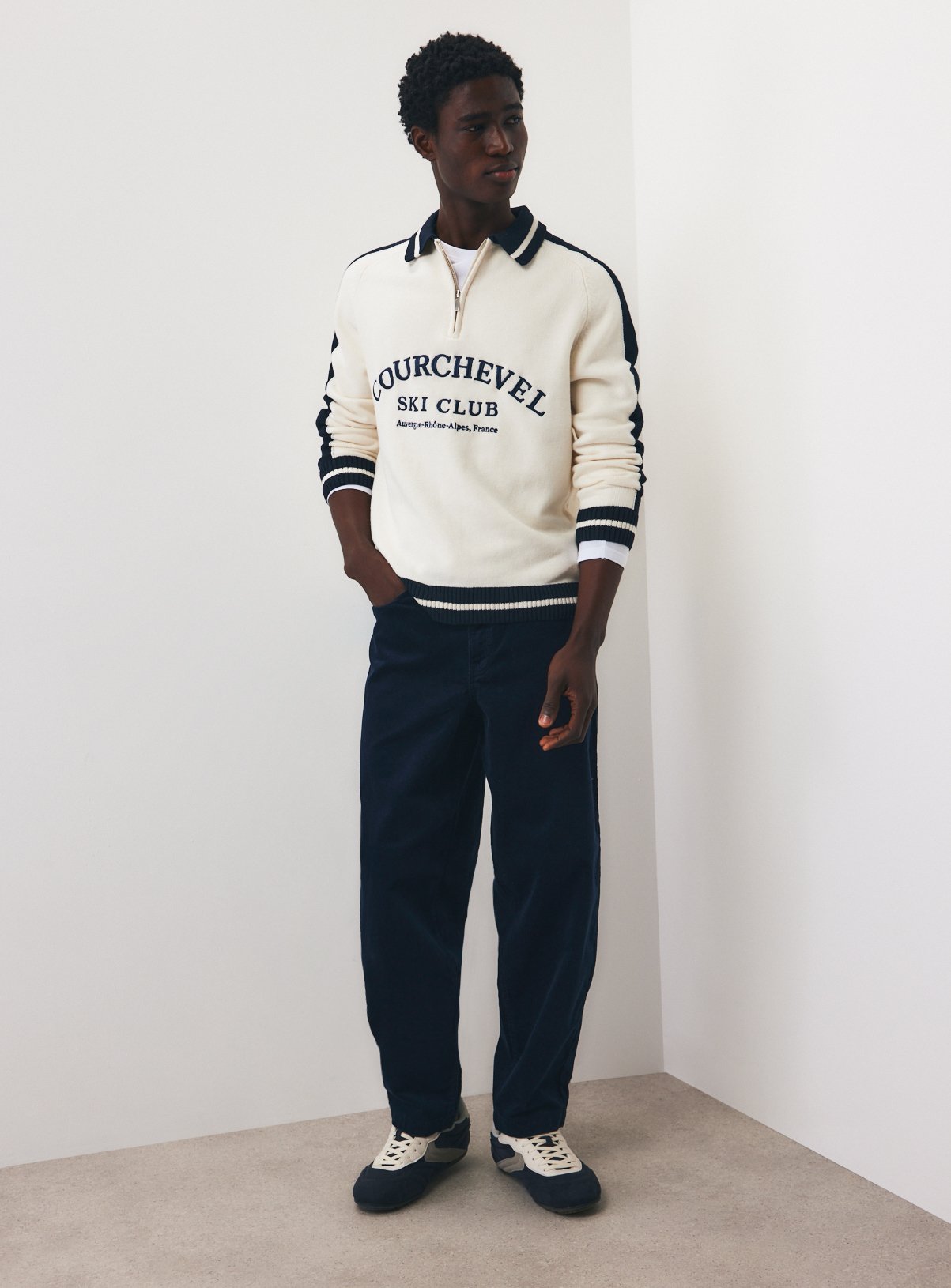 Navy Corduroy Barrel Trousers 32R - Image 2 thumbnail