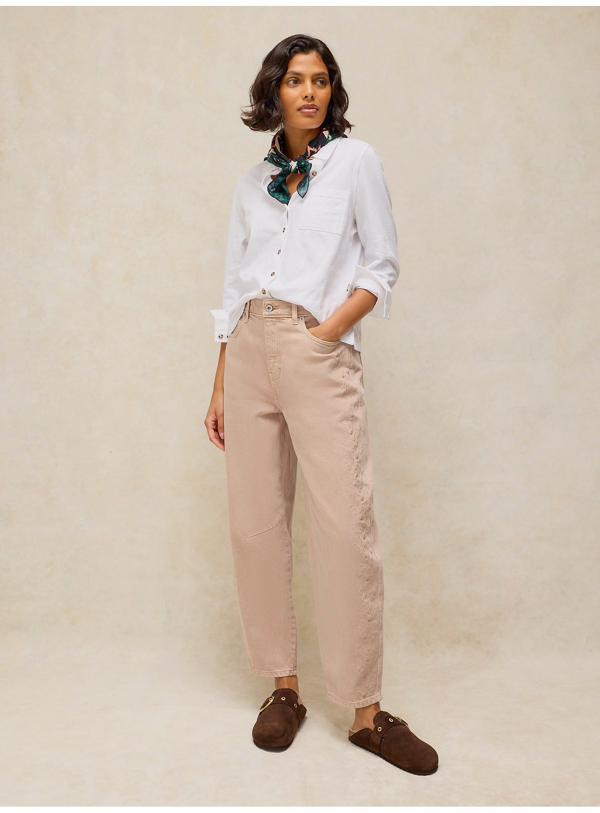 WHITE STUFF Aubrey Embroidered Barrel Jean Natural 8 - Image 2 thumbnail