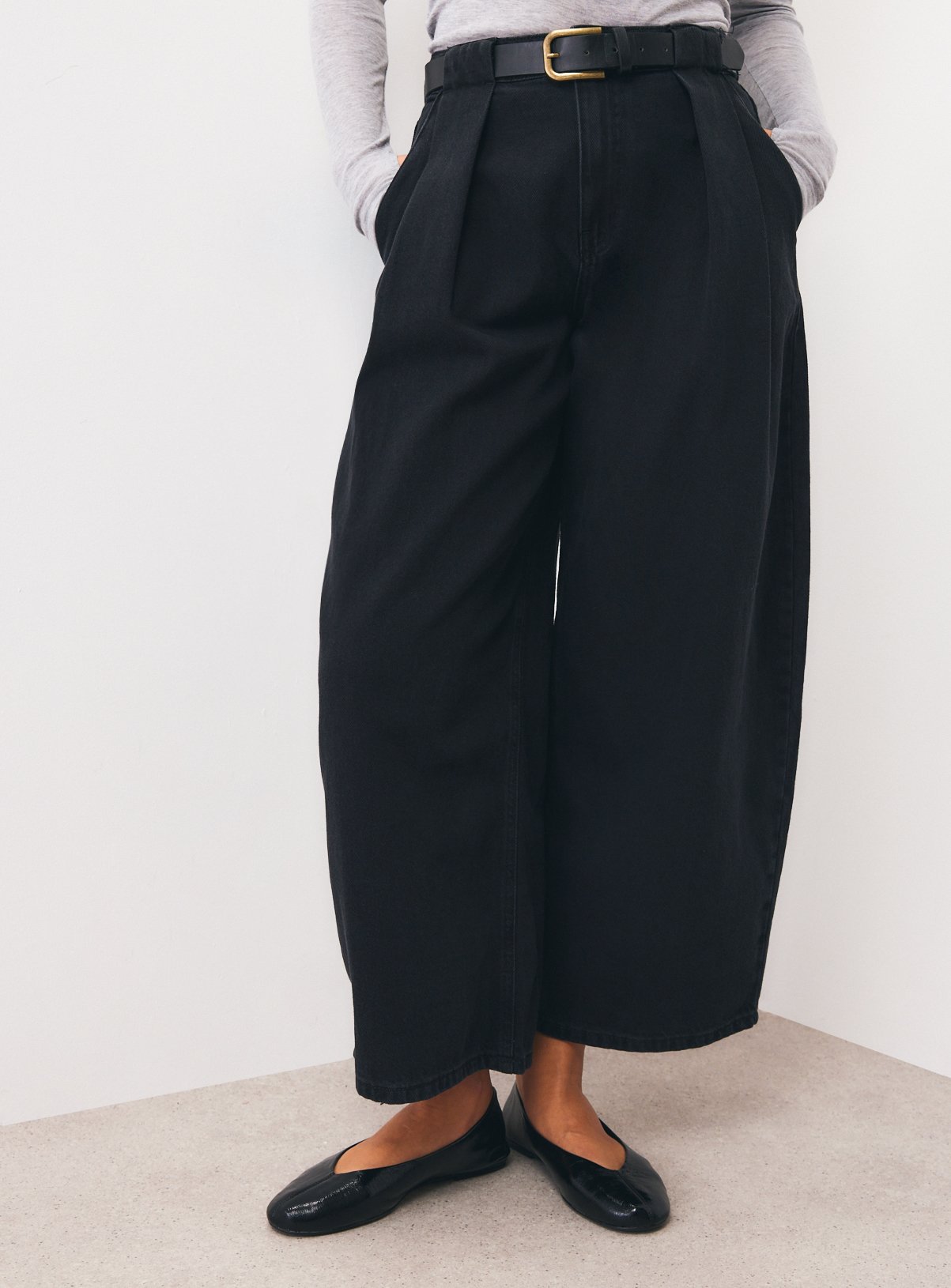 Black Pleat Barrel Jeans 12 - Image 1 thumbnail