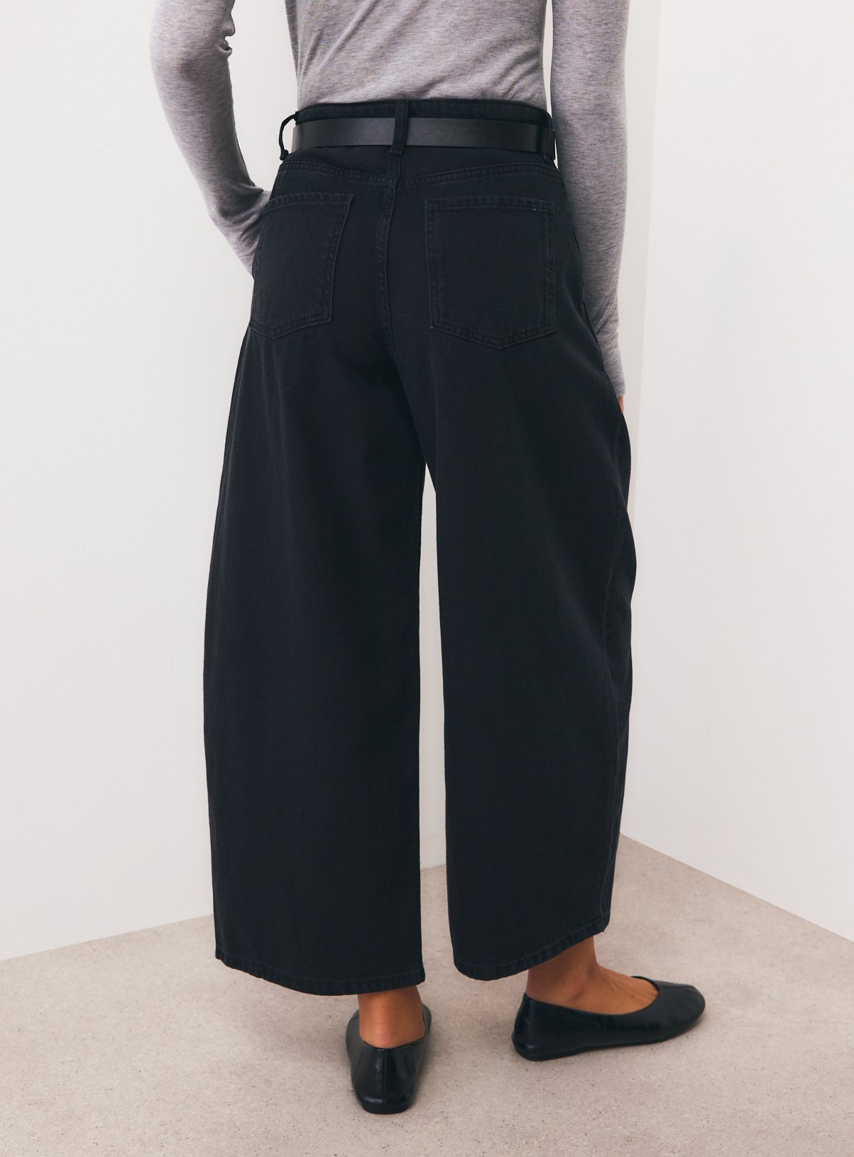 Black Pleat Barrel Jeans 12 - Image 4 thumbnail