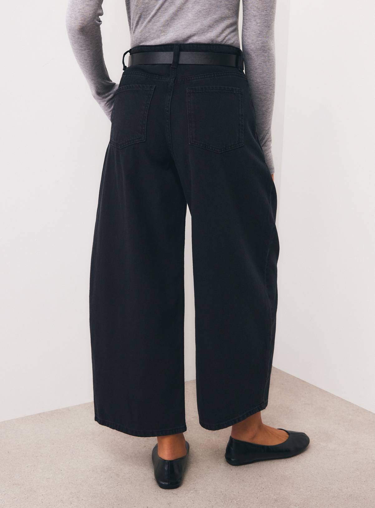 Black Pleat Barrel Jeans 12 - Image 4