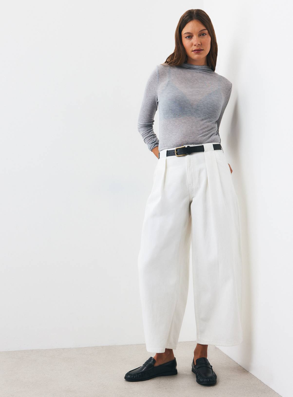 White Pleat Barrel Jeans 12 - Image 1