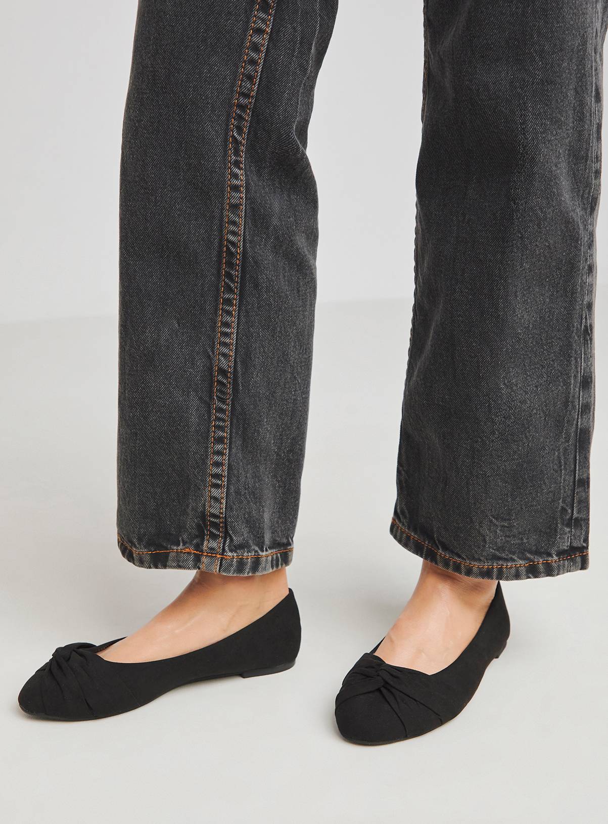 SIMPLY BE Twist Front Ballerina Shoes Wide Fit 7 - Image 1