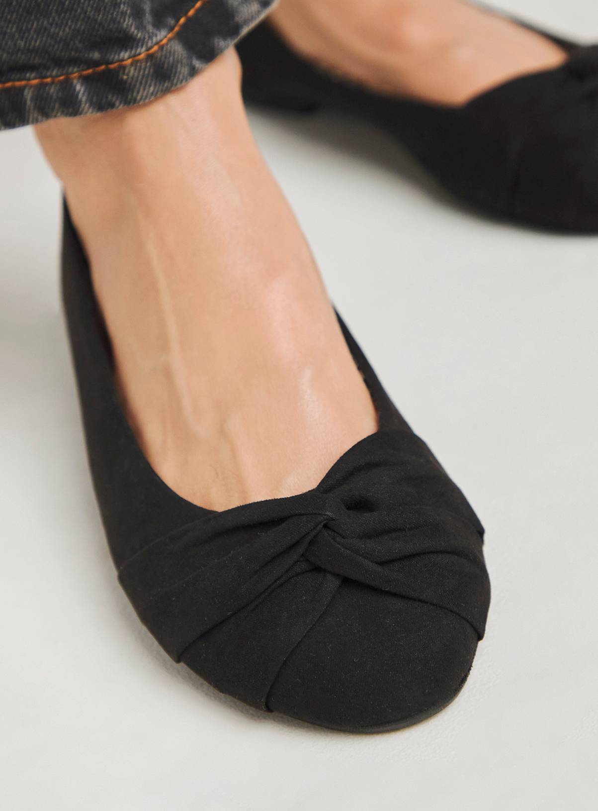 SIMPLY BE Twist Front Ballerina Shoes Wide Fit 7 - Image 4