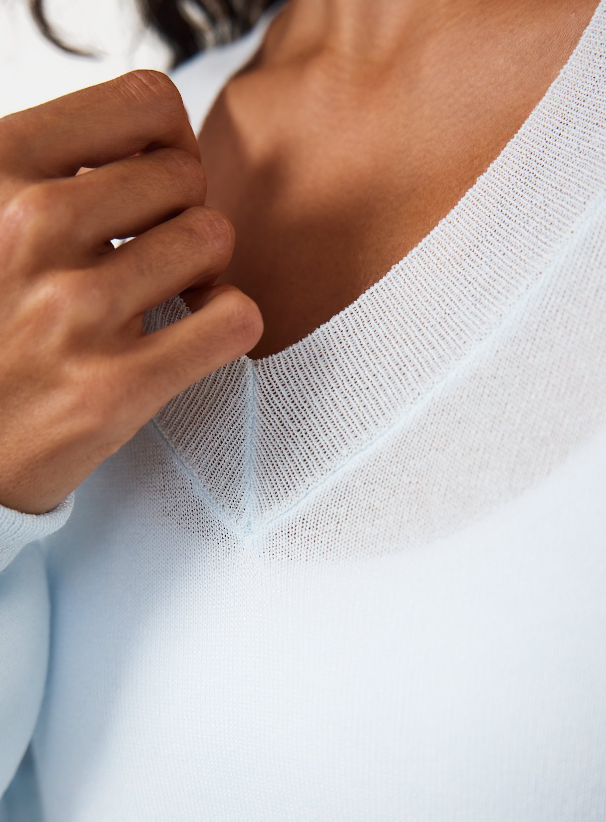 Blue Sheer V-Neck Knitted Jumper S - Image 3 thumbnail