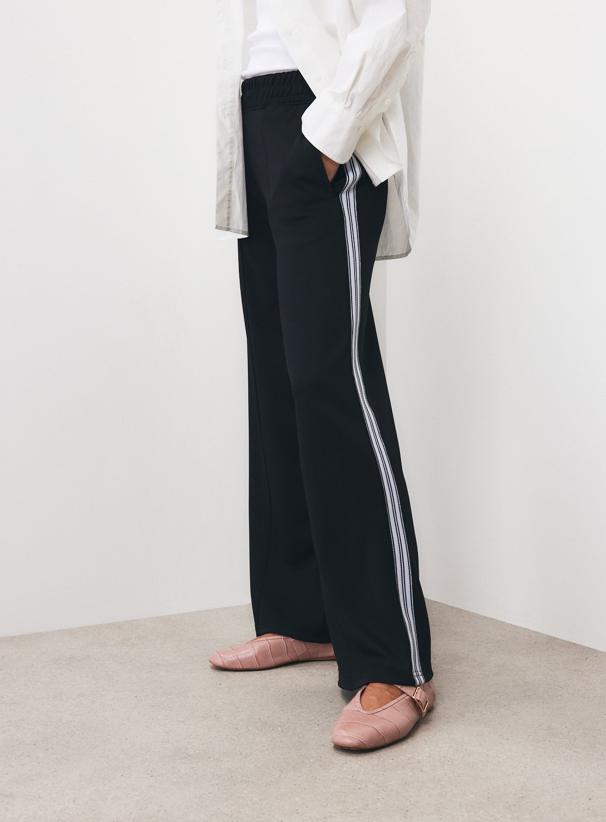 Black Wide Leg Tricot Piping Joggers M - Image 1 thumbnail