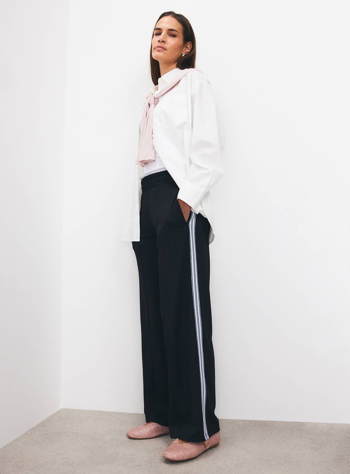 Black Wide Leg Tricot Piping Joggers M - Image 2