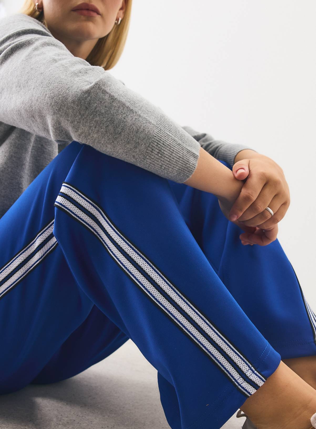 Blue Wide Leg Tricot Piping Joggers M - Image 3