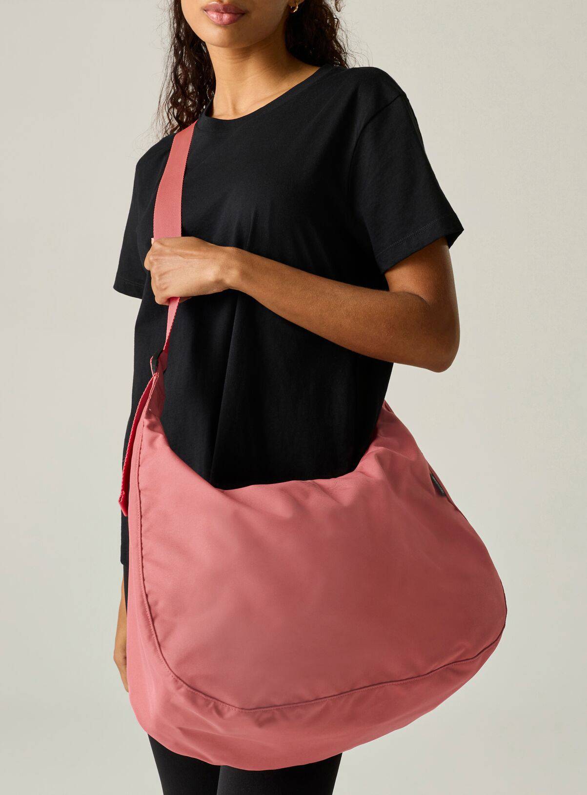 REGATTA Boulder Crossbody Bag Pink One Size - Image 1