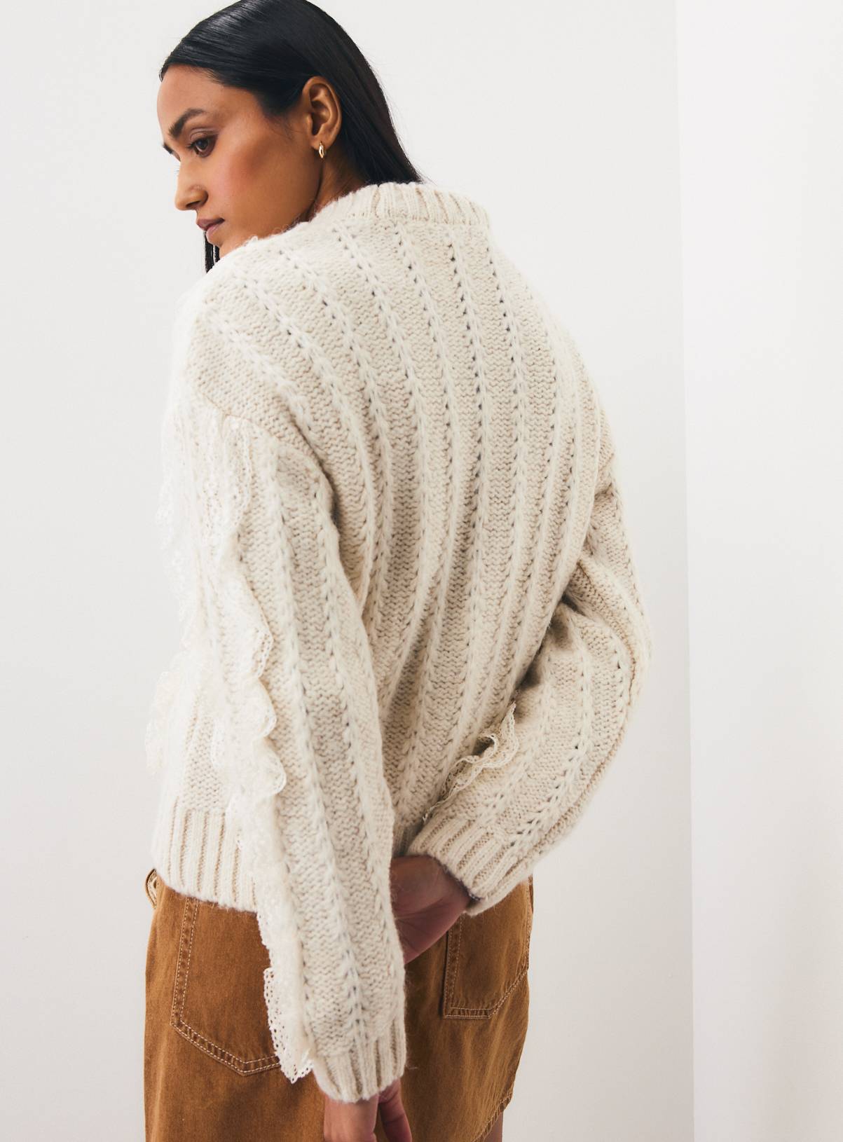 Cream Vertical Lace Crewneck Jumper M - Image 4