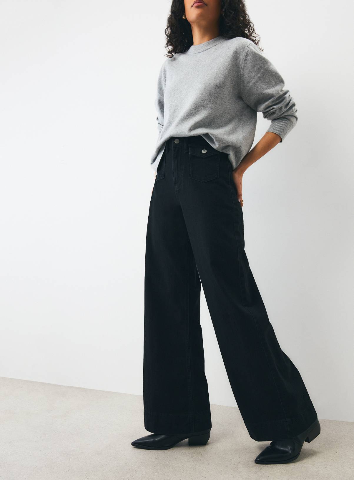 Patch Pocket Relaxed Flare Jeans 16R - Image 1