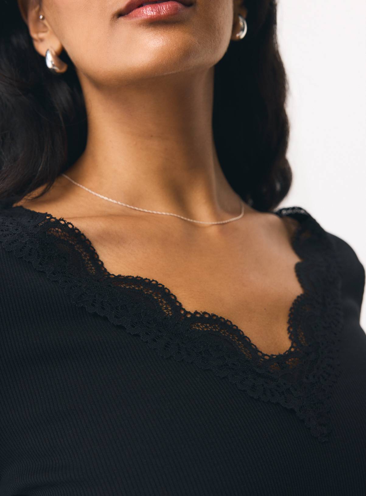 Black Lace Trim V-Neck Long Sleeve Top L - Image 3