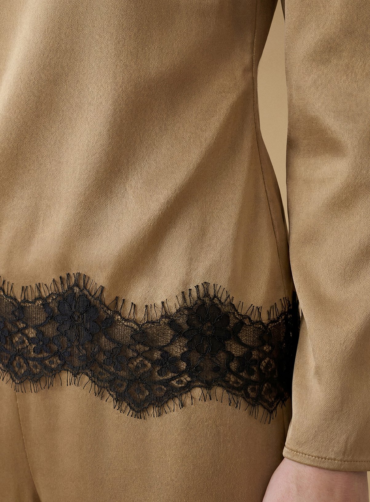 OASIS Satin Back Crepe Black Lace Trim Top 12 - Image 3 thumbnail