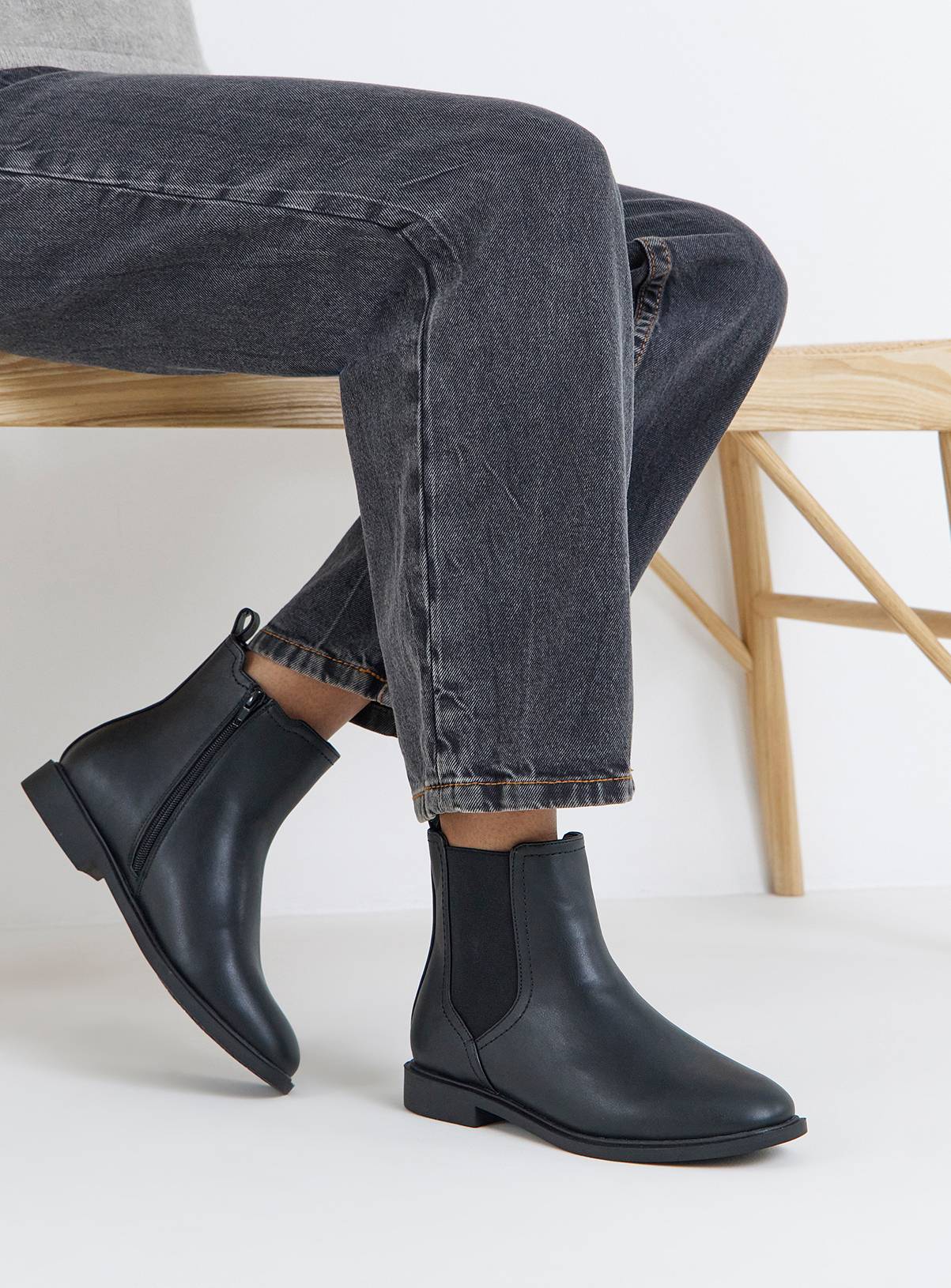 SIMPLY BE Black Classic Chelsea Boot Standard Fit 6 - Image 1