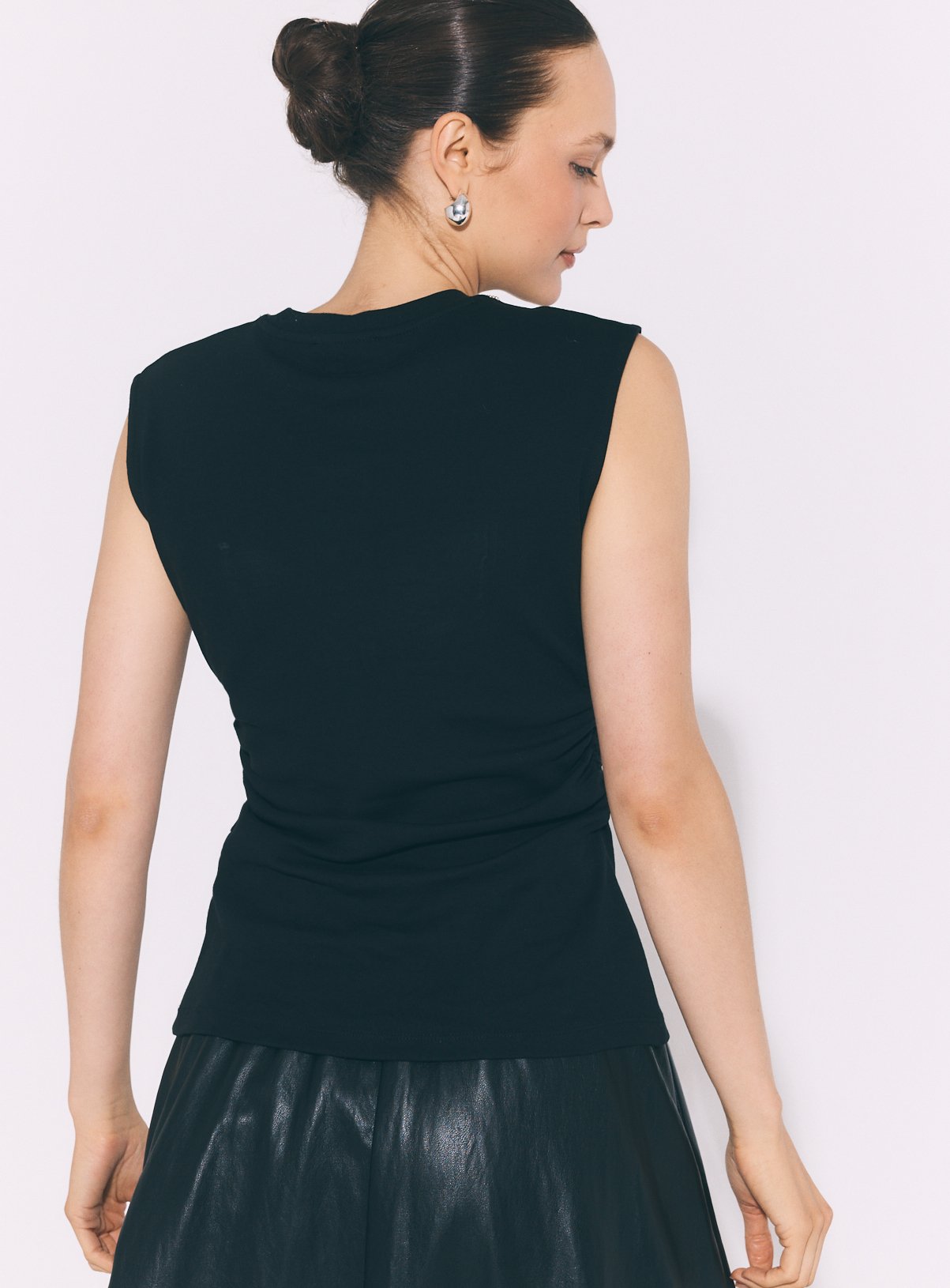 Black Necklace Trim Shoulder Pad Sleeveless Top XS - Image 4 thumbnail