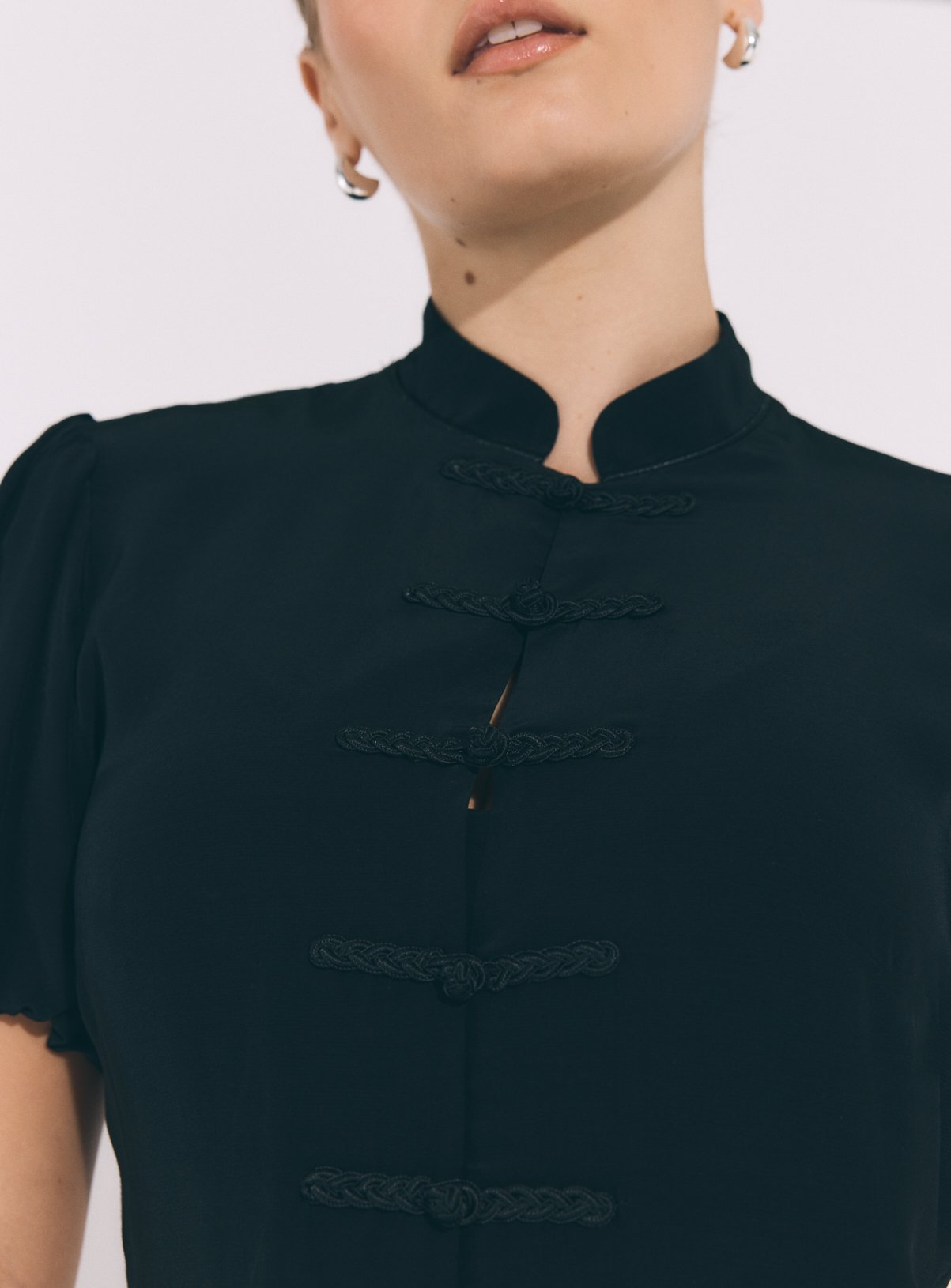 Mandarin Collar Frogging Top 14 - Image 3 thumbnail