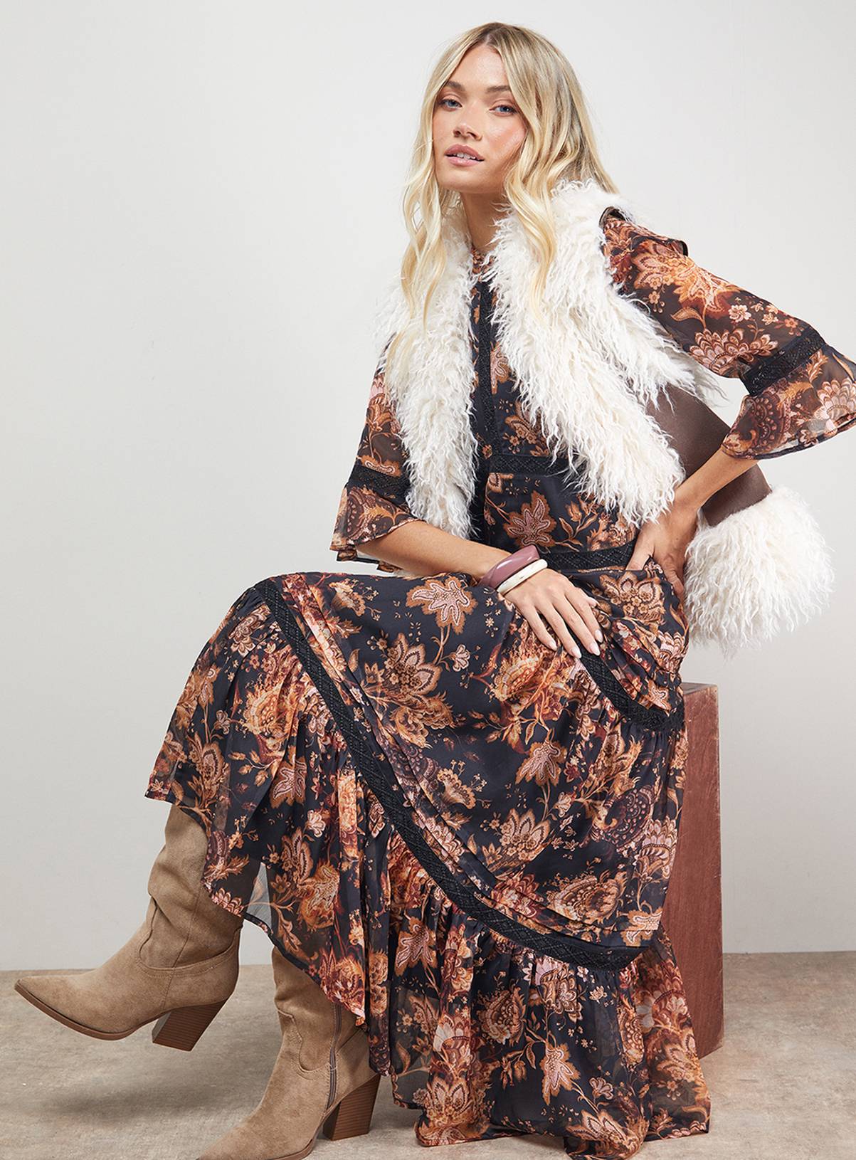 OASIS Mongolian Faux Fur Gilet L - Image 3