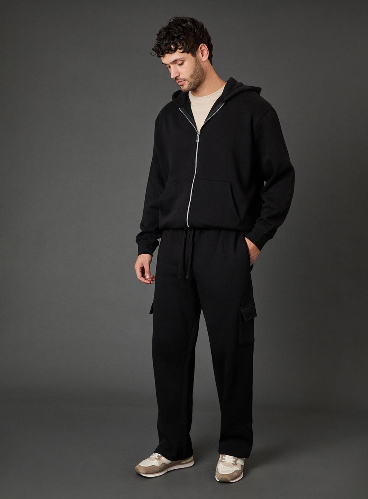 BURTON Black Straight Fit Cargo Jogger L - Image 1