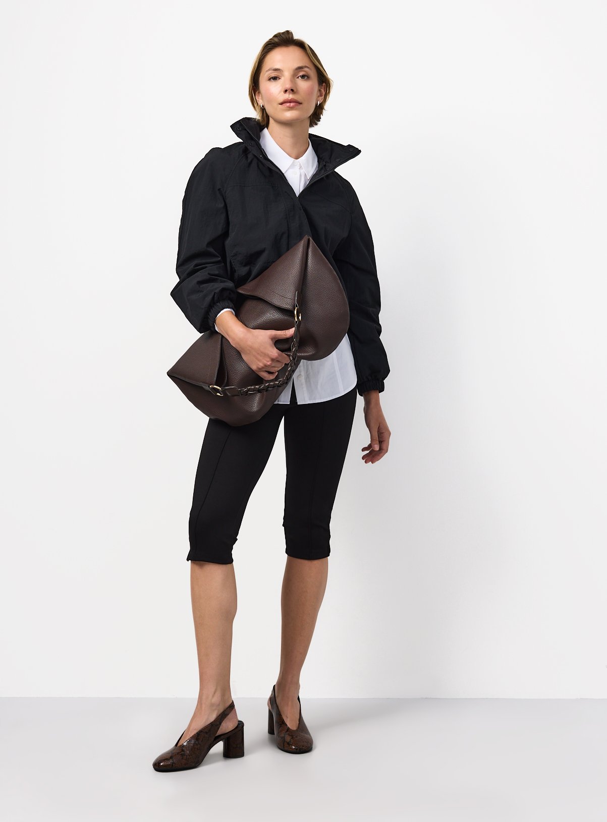 Black Capri Ponte Leggings M - Image 2 thumbnail