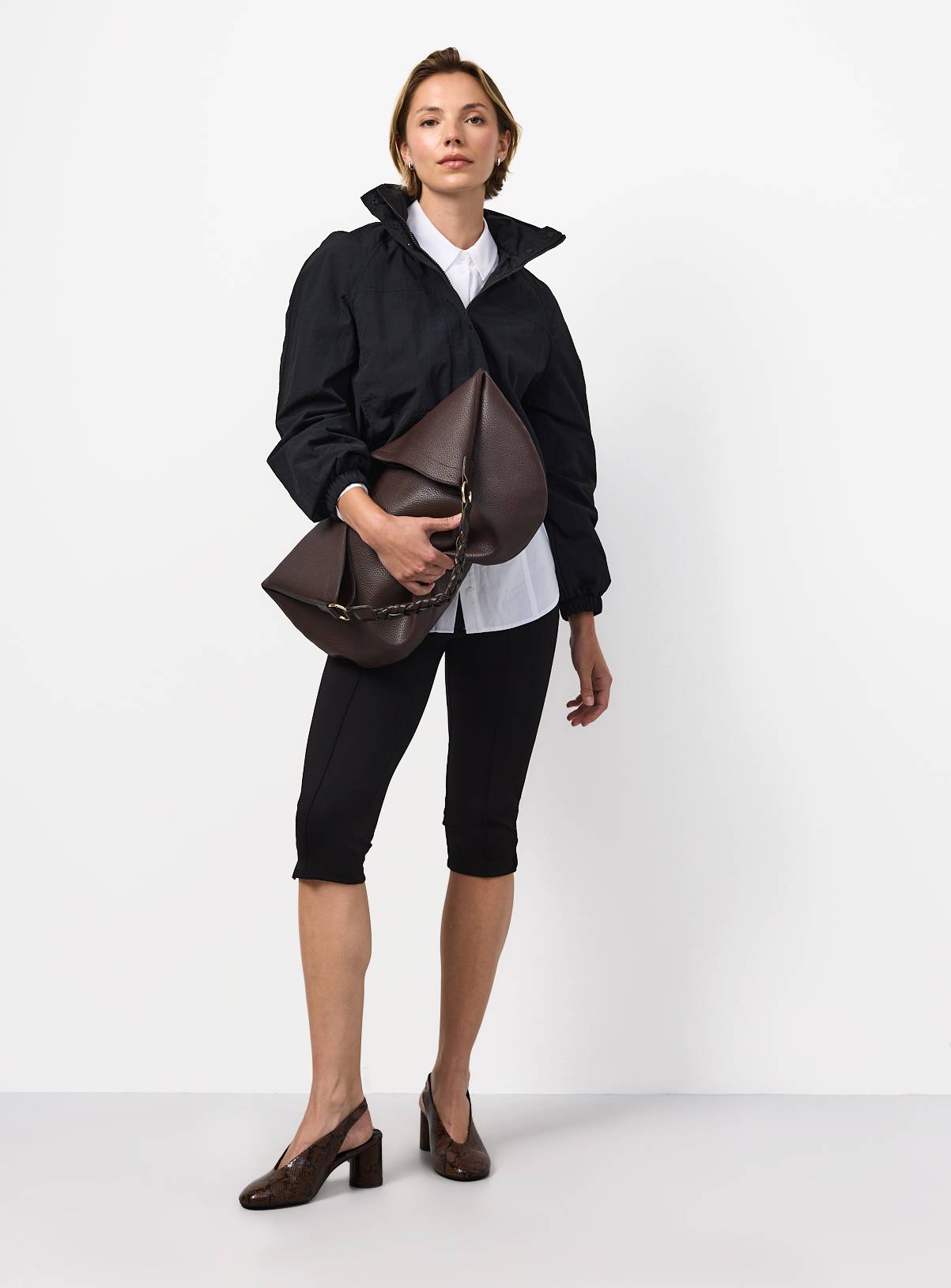 Black Capri Ponte Leggings M - Image 2